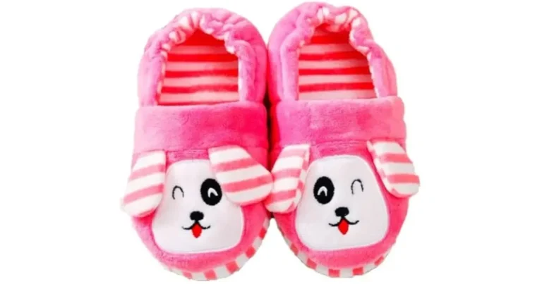 Pantufa infantil de pelúcia com solado antiderrapante para o inverno